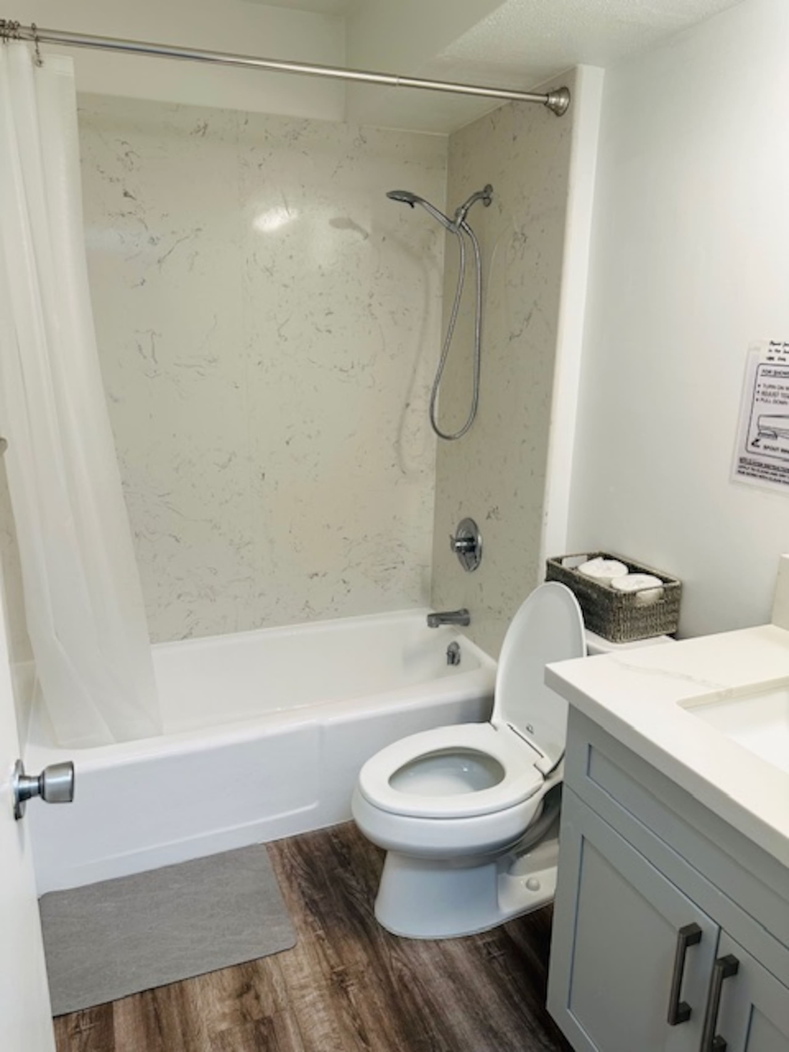 Condo in Honolulu · ★4.75 · Studio · 1 bed · 1 private bath - Image 24