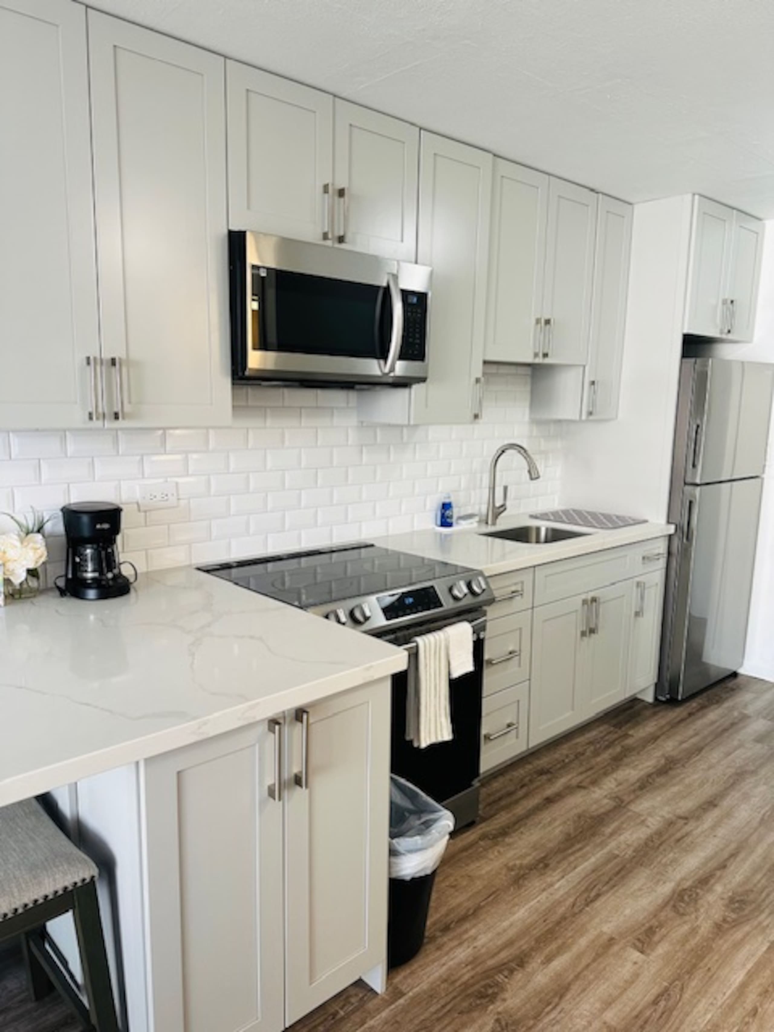 Condo in Honolulu · ★4.75 · Studio · 1 bed · 1 private bath - Image 21