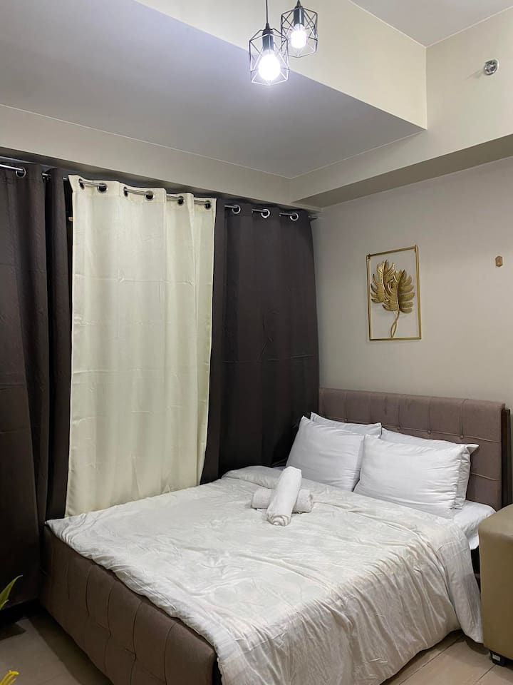 Simple Minimalist Studio unit in Eastwood City Condominiums for Rent