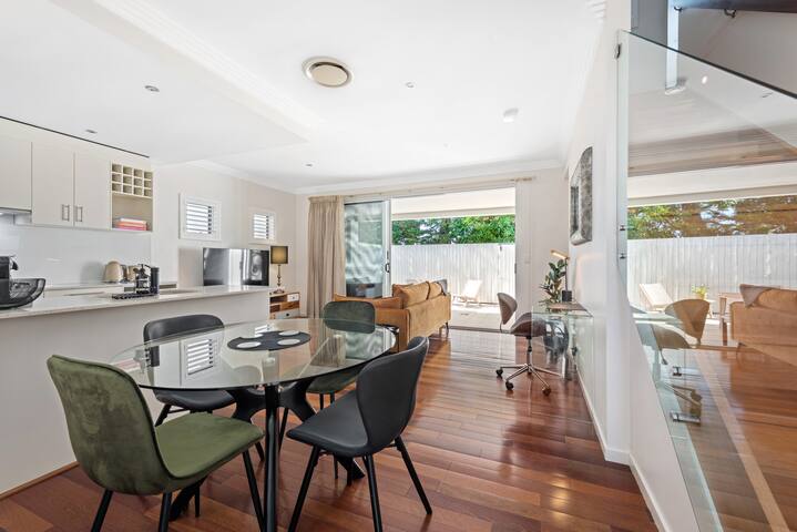 Blissful Bulimba ~ 3Bed/2.5Bath/1Car ~ Townhouse gallery image 4