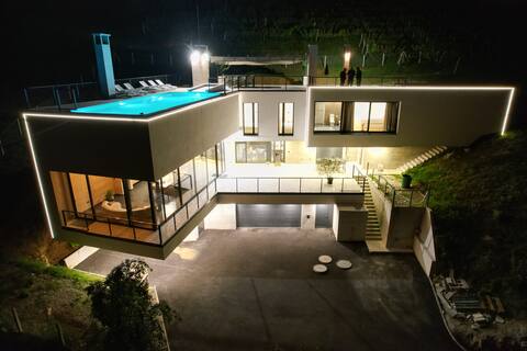 Villa luxury in vineyard with 4 bedrooms and pool