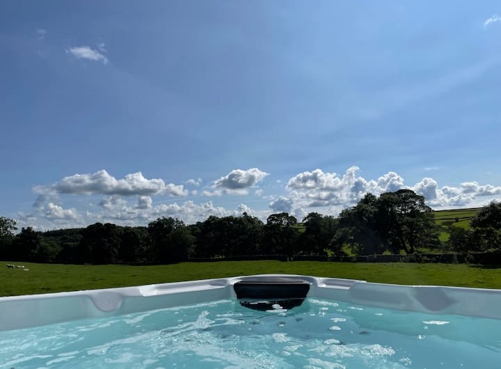 Cozy Cabin In A Stunning Location With Hot Tub. - Yorkshire