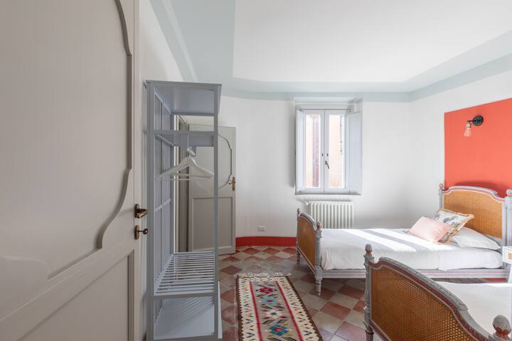 iFlat | Triple Terrace on Trastevere Rooftops gallery image 5