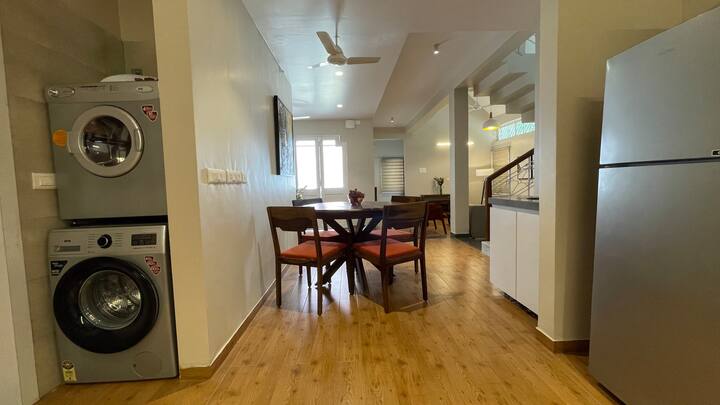 Dining area image 2