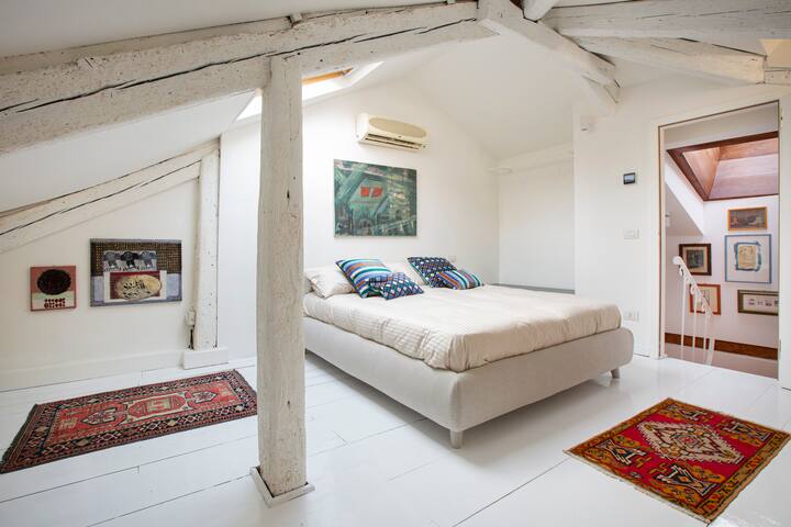 Gorgeous Suite San Polo apartment gallery image 4