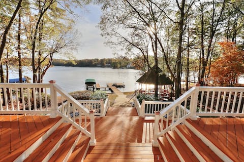 Panoramic views, deep water, awesome GAME ROOM