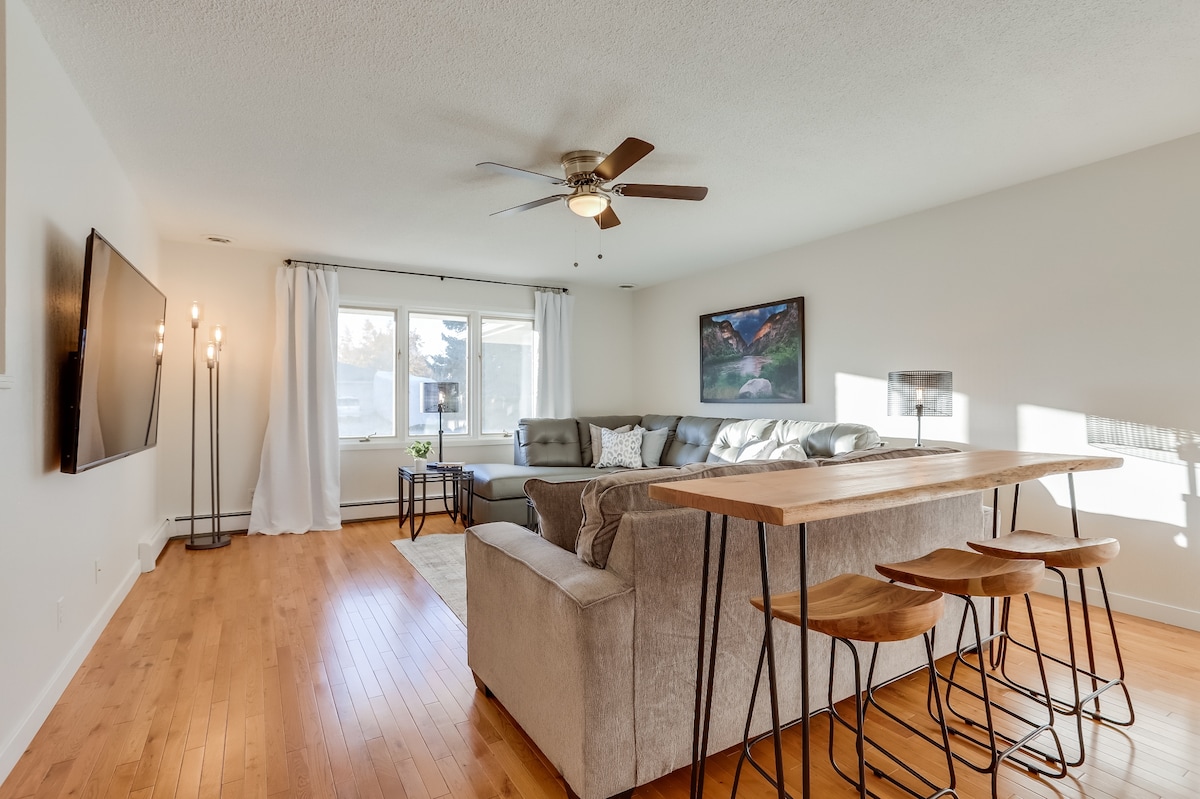 Successful Airbnb property: Lake Loveland Stunner w/Hot Tub, Pergola, Fire Pit in Loveland