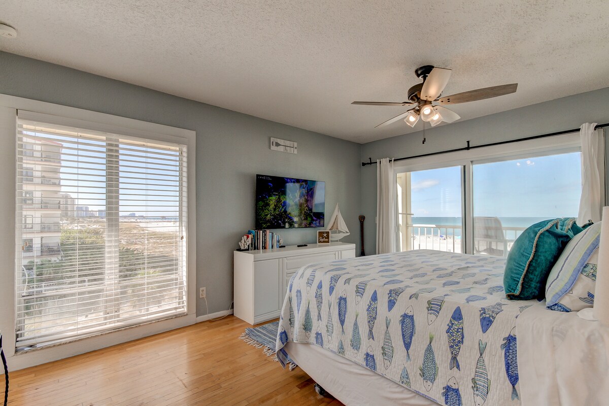 主卧可从每扇窗户欣赏美景！