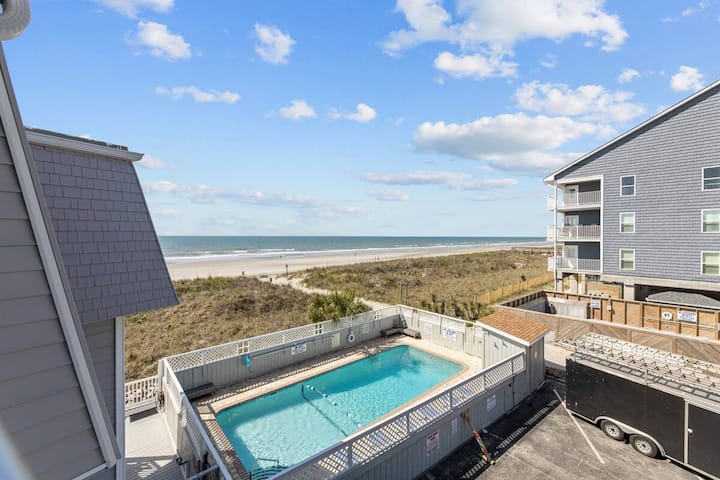 Beach Front 2 Bedroom Condo W Pool In Cherry Grove - North Myrtle Beach, SC