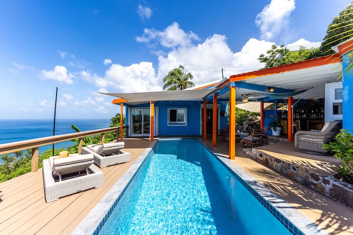 Stunning villa with a pool and views to die for! - Villas for Rent