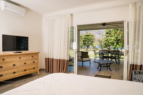 Beachfront house, full equipped with 2 bedrooms 1C