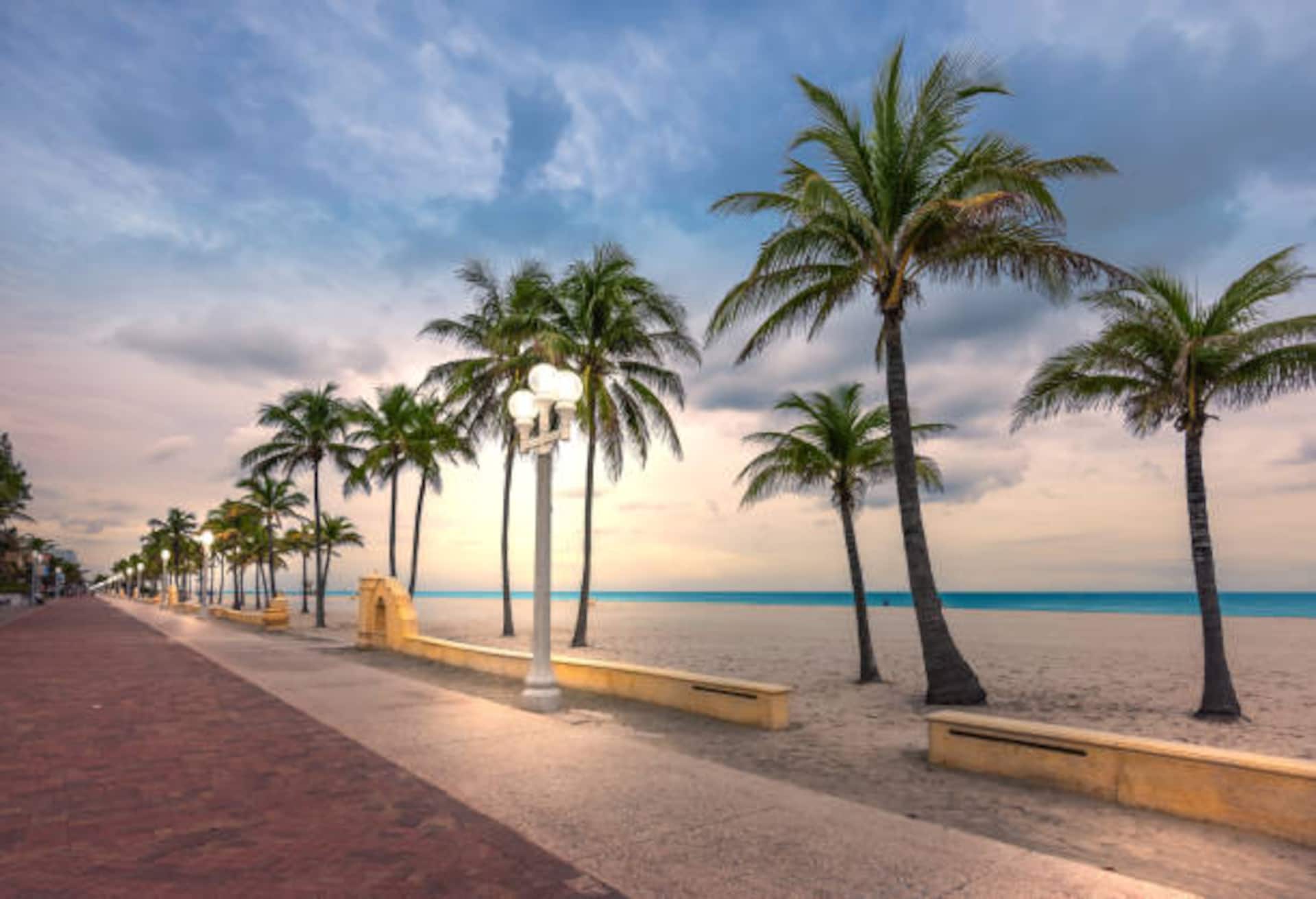 Sleeps 12 · Brand New · 10 Min to Beach · Family