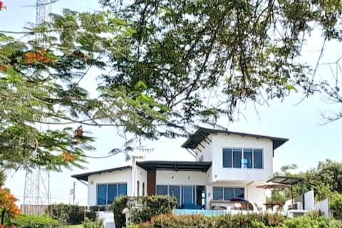 Beach house 3 rooms 9 people pool tennis court