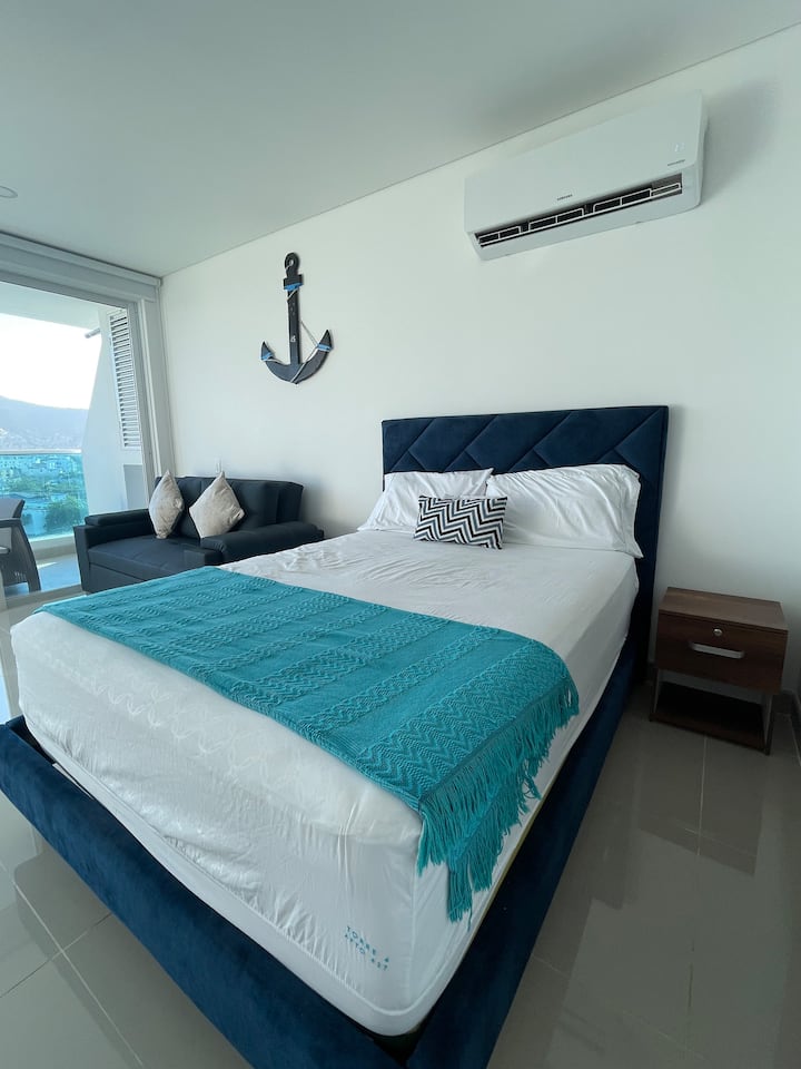 Კომფორტული საწოლი Queen ‑ ით, სამედიცინო მატრასით (CBD). 