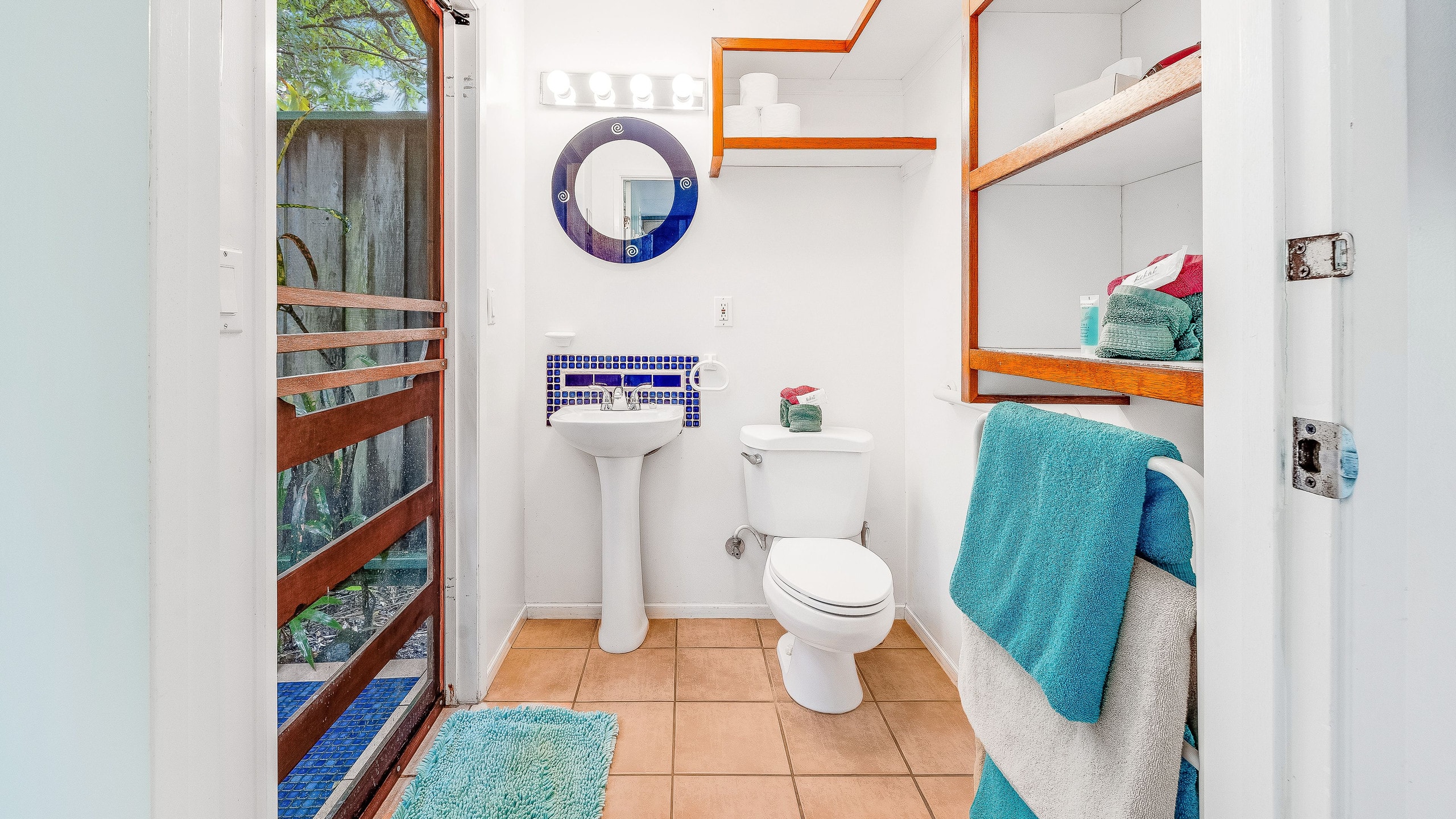 Haleakala Cottage - private hot tub, pool access - Photo 14