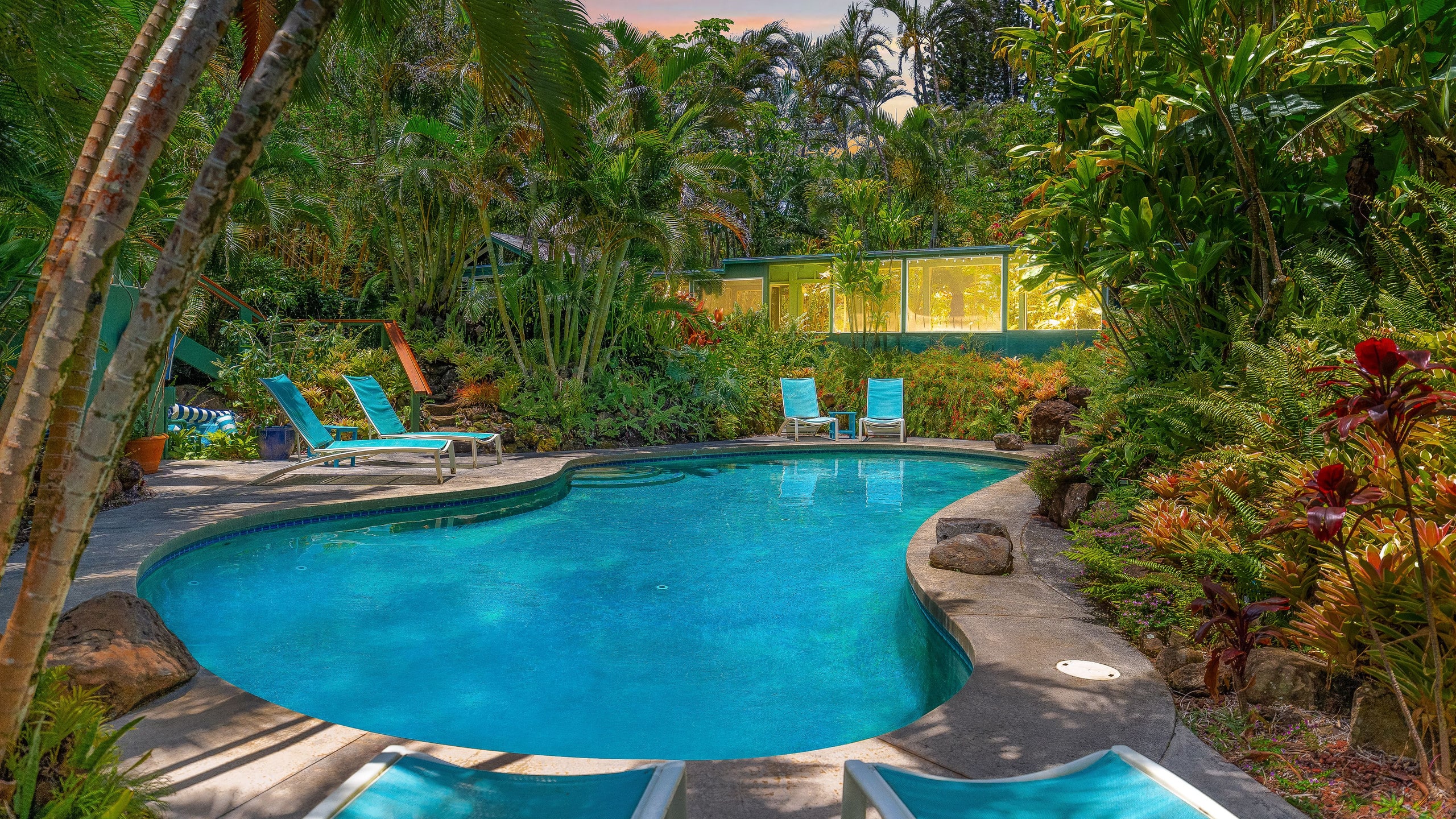 Haleakala Cottage - private hot tub, pool access - Photo 32