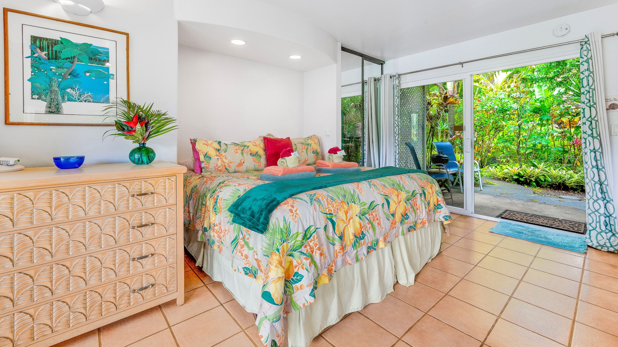 Haleakala Cottage - private hot tub, pool access - Photo 9