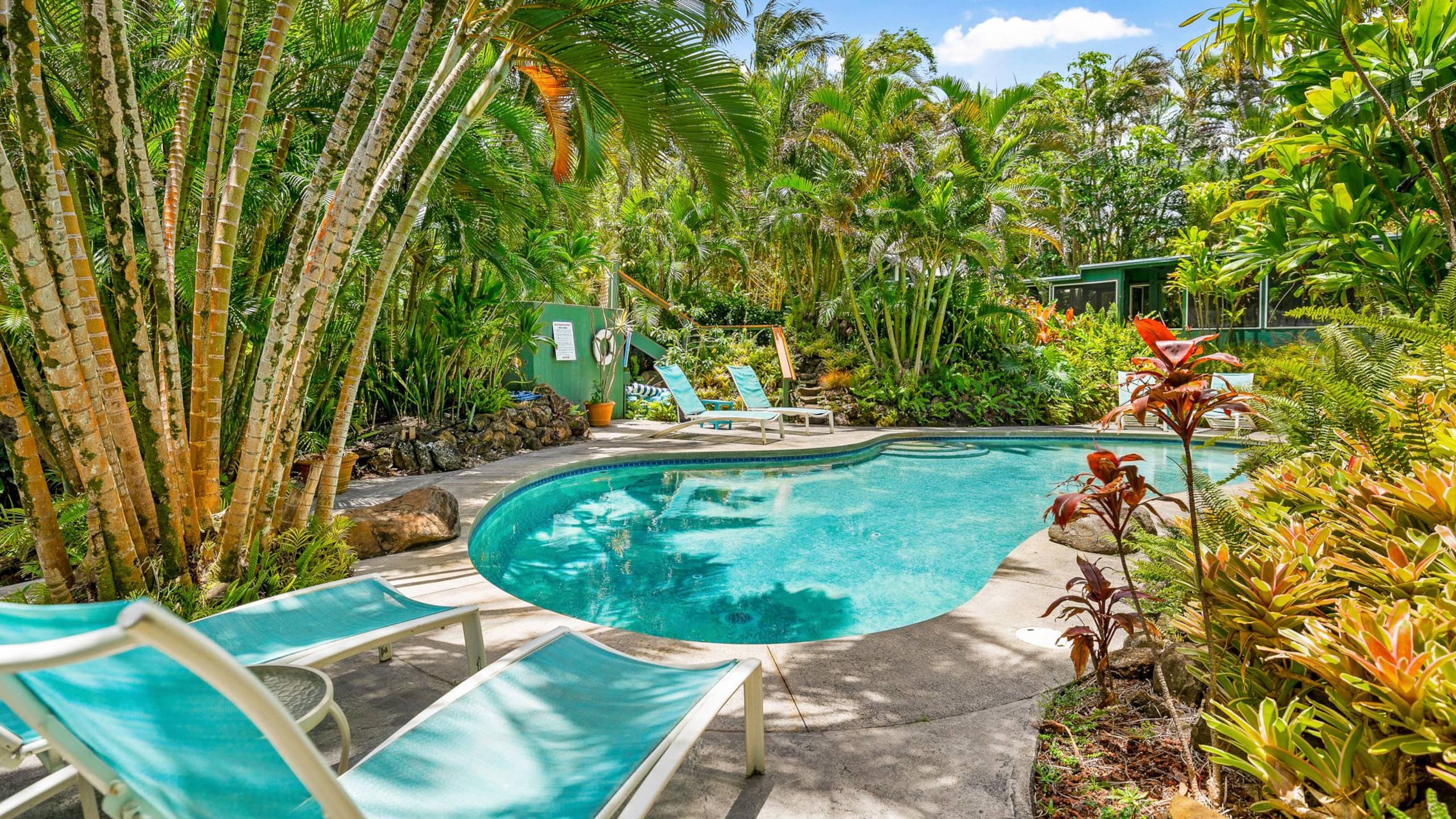 Haleakala Cottage - private hot tub, pool access - Photo 33