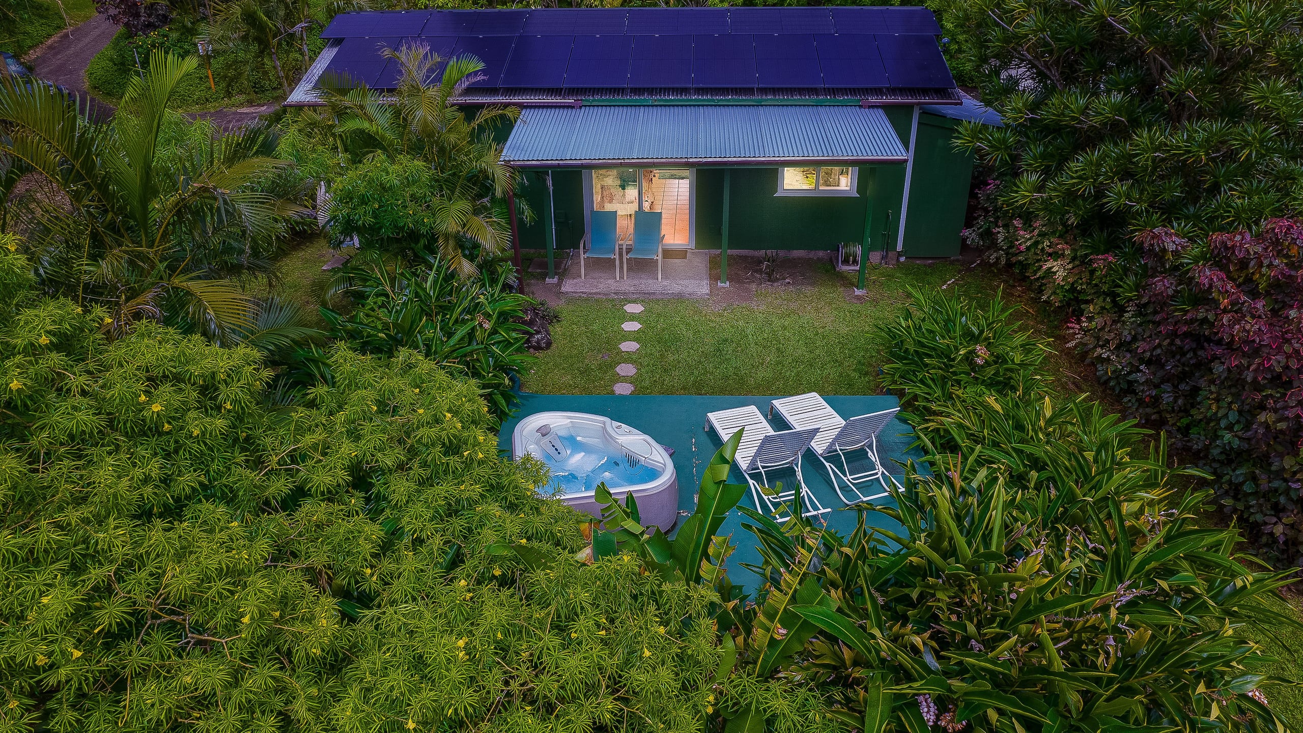 Haleakala Cottage - private hot tub, pool access - Main photo