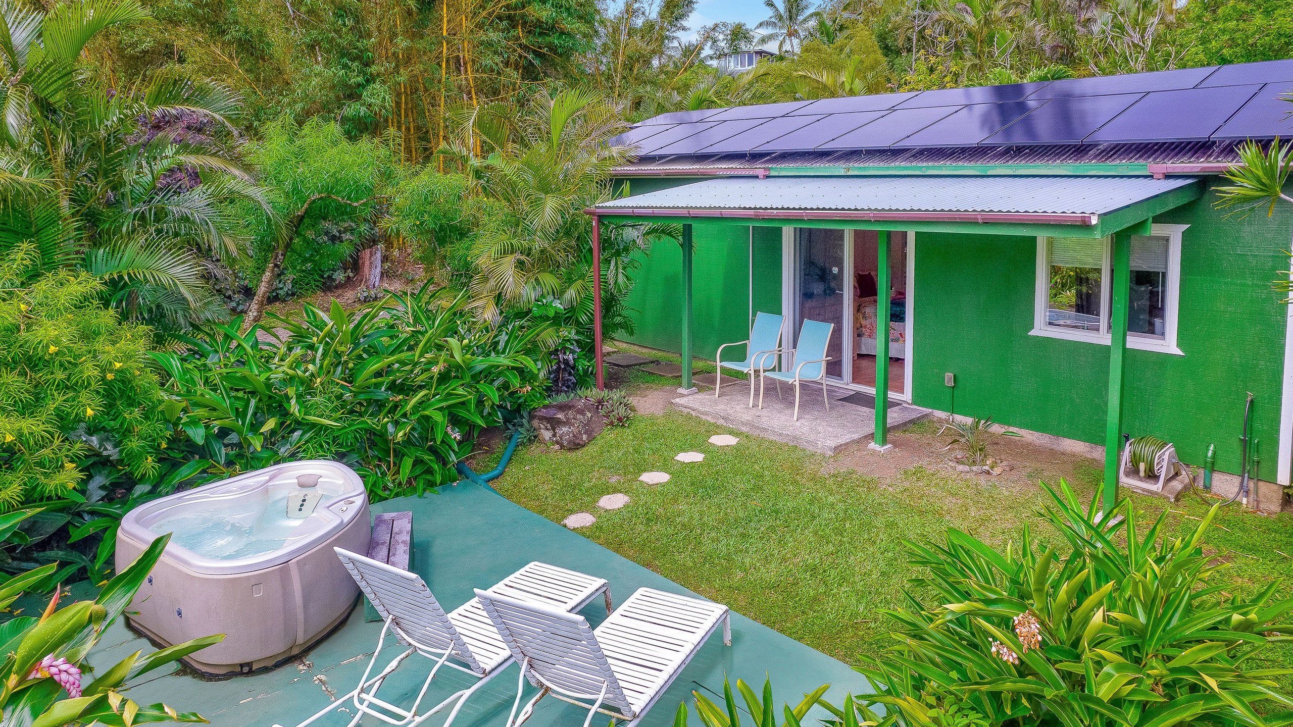 Haleakala Cottage - private hot tub, pool access - Photo 21