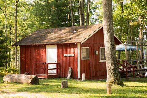 Lake front cabin on 140 acres