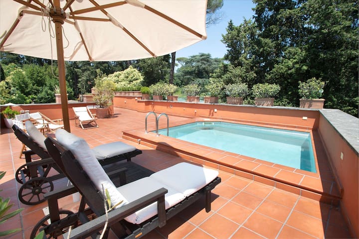 Villa Terme di Caracalla con piscina privata gallery image 2