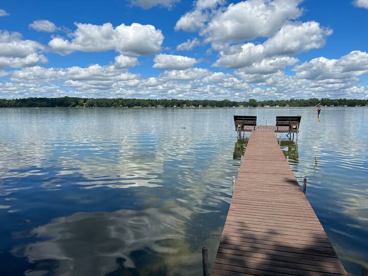 WautomaIrogami Lakefront cottage w/boat launch Cabins for Rent in
