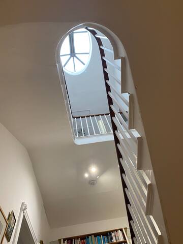 Beautiful four bedroom Georgian Bloomsbury house gallery image 3