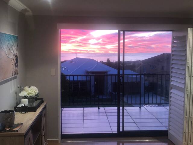 Sunsets by the coast gallery image 2