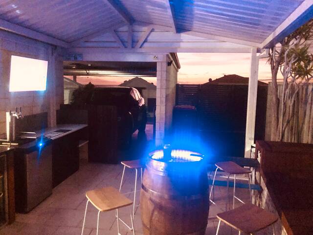 Sunsets by the coast gallery image 3