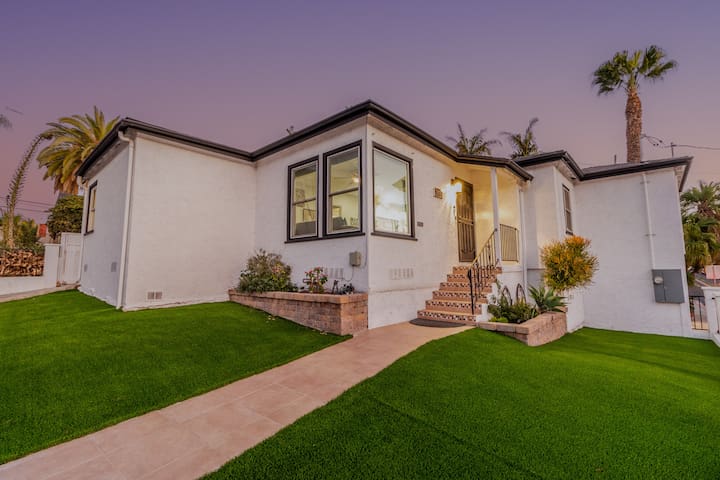 North Park Oasis! Urban Vibes, Chic 4BR Gem!