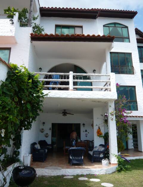 Cozy 3 bedroom beach house