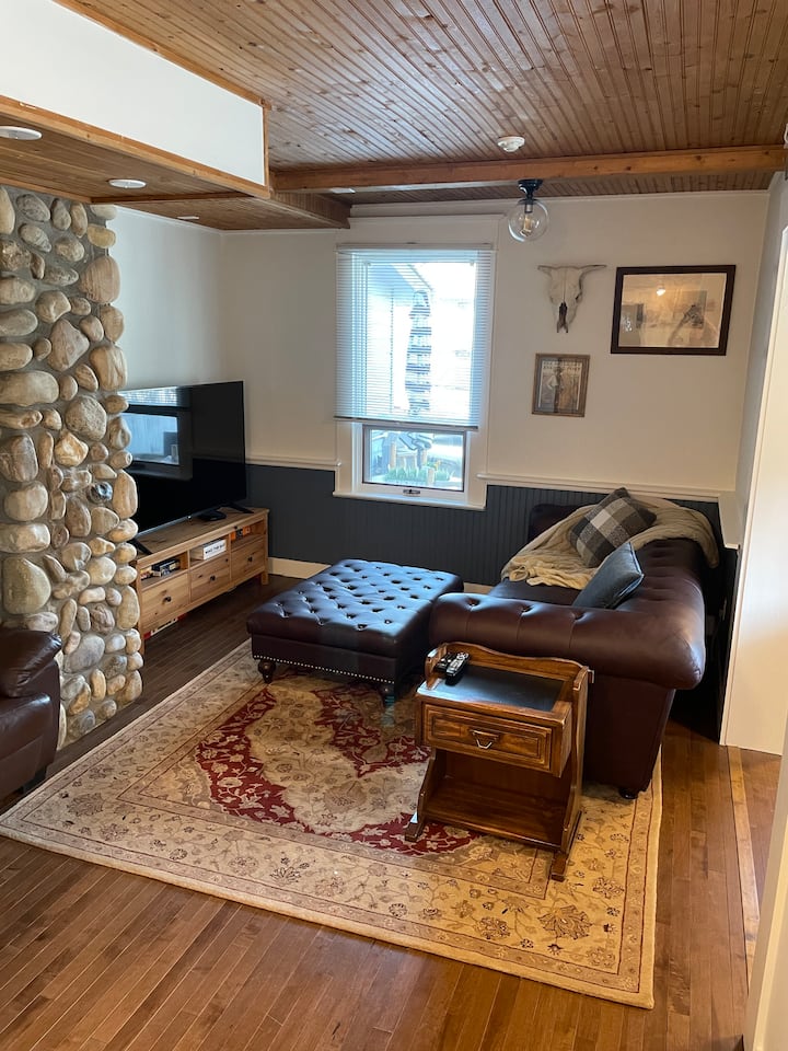 Cozy Character Home In Downtown Banff - Banff