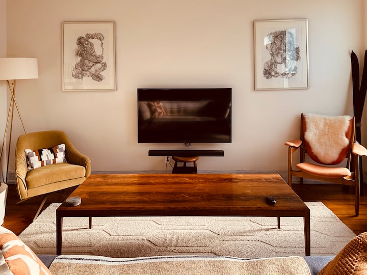 The Hilltop Hideaway - Louisville, KY