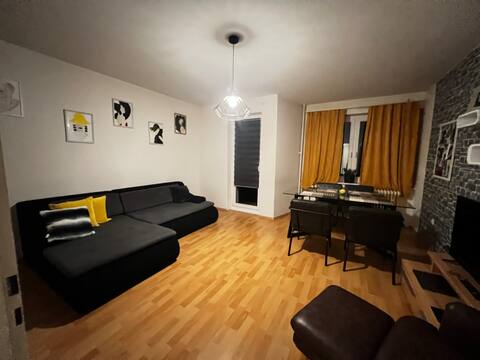 Top Airbnb: Beautiful rental Unit in Bremen, Gropelingen in Gröpelingen