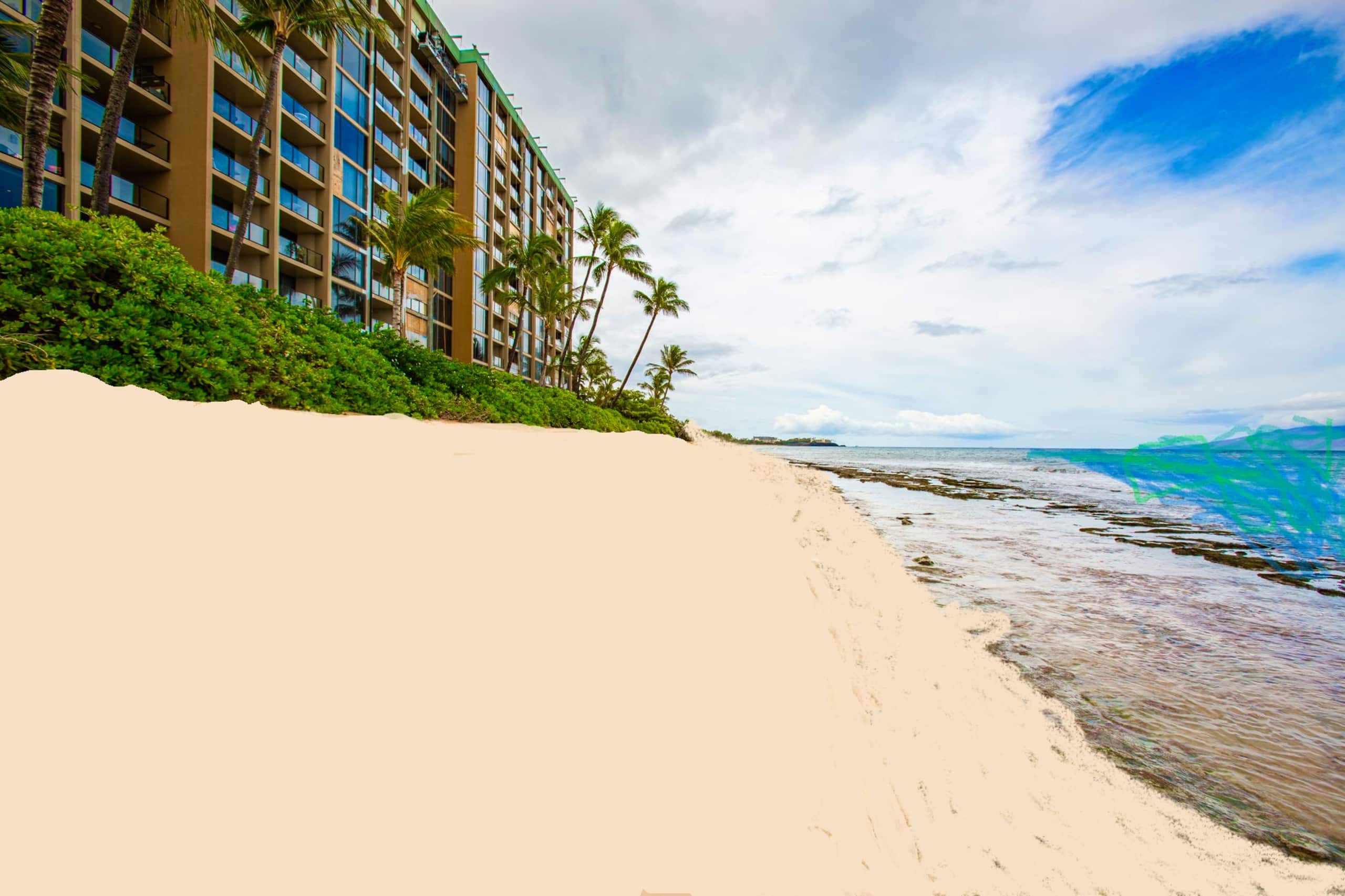 Condo in Lahaina · ★4.98 · 1 bedroom · 2 beds · 1 bath - Image 14