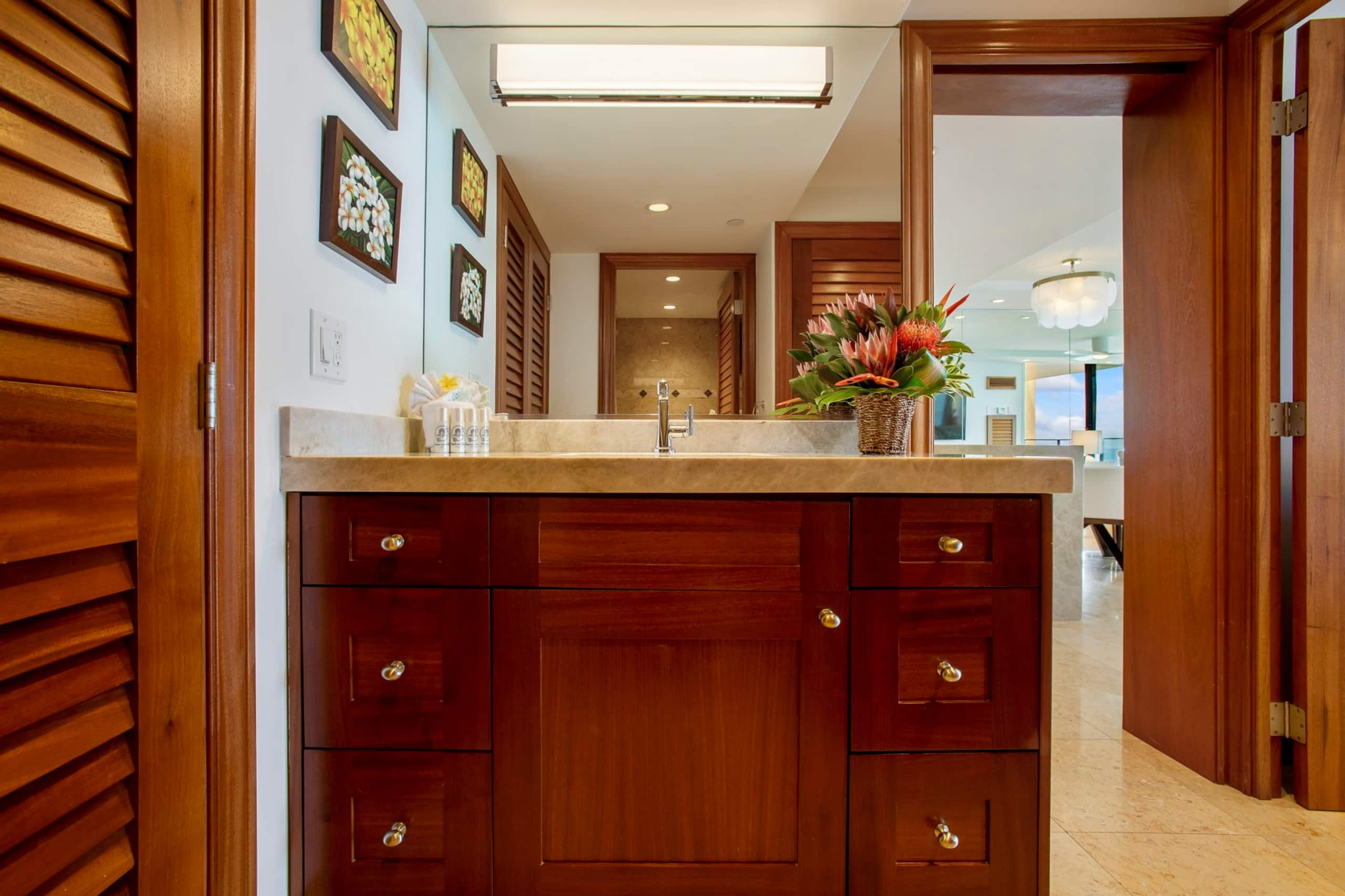 Condo in Lahaina · ★4.98 · 1 bedroom · 2 beds · 1 bath - Image 13