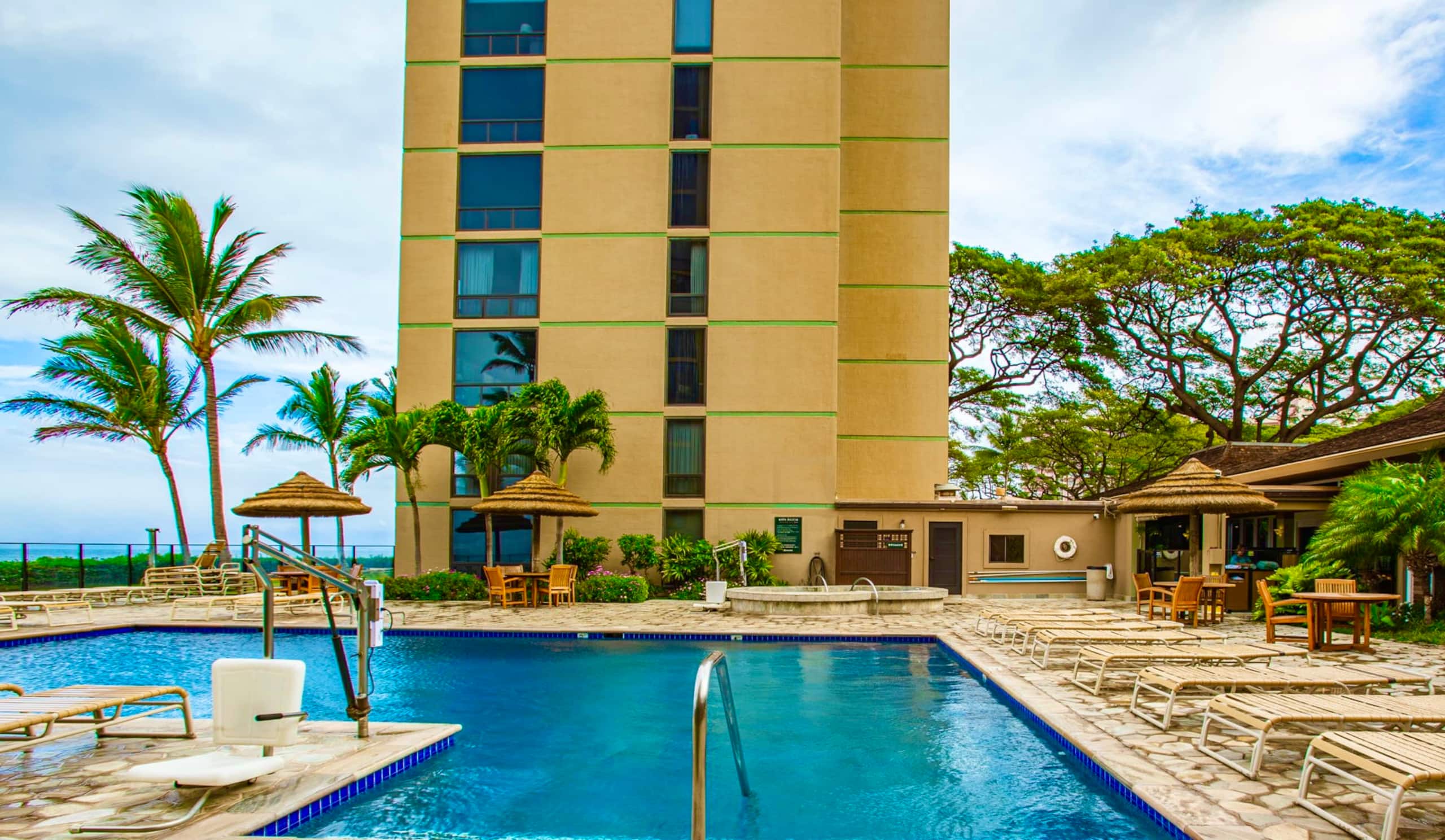 Condo in Lahaina · ★4.98 · 1 bedroom · 2 beds · 1 bath - Image 28