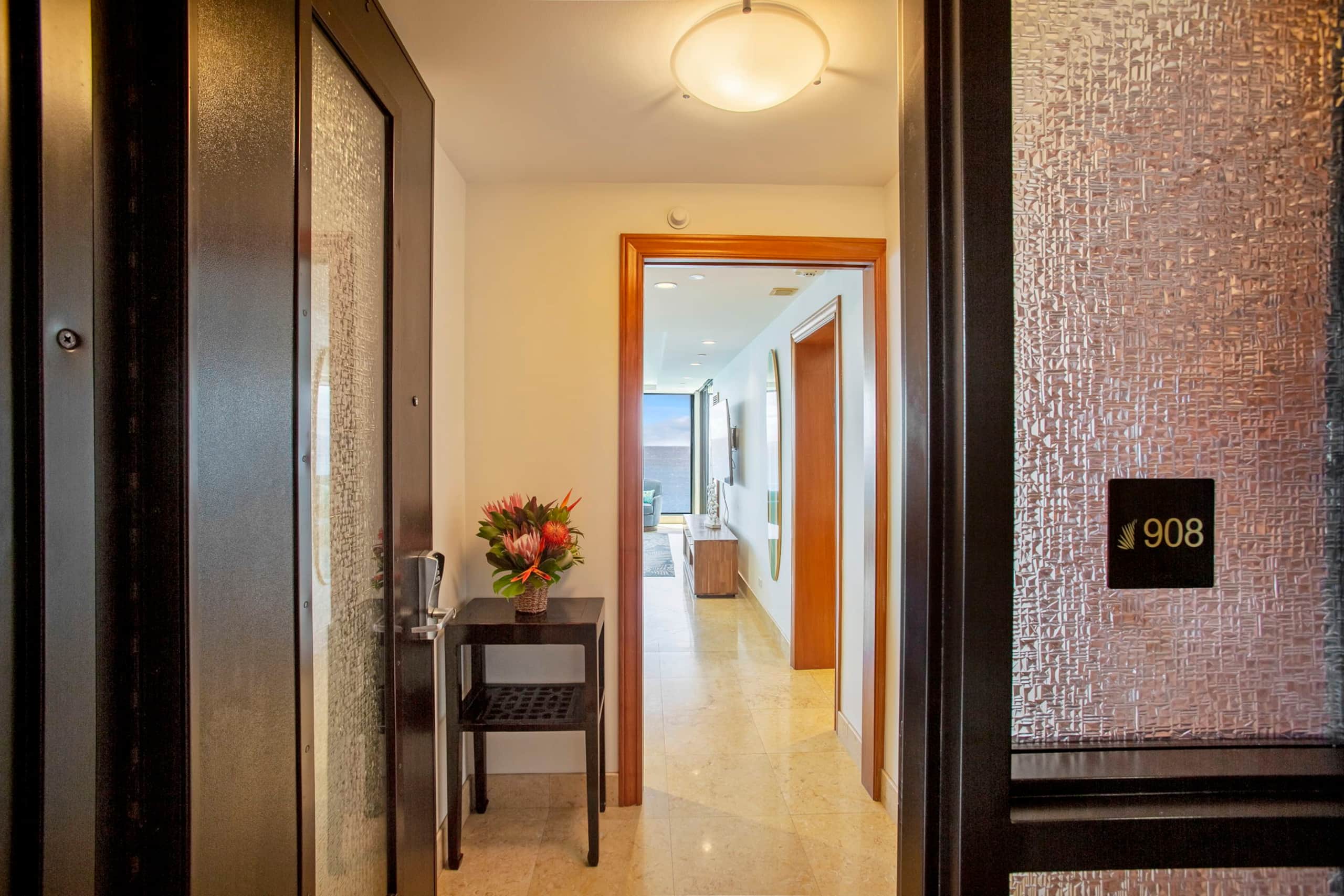 Condo in Lahaina · ★4.98 · 1 bedroom · 2 beds · 1 bath - Image 31