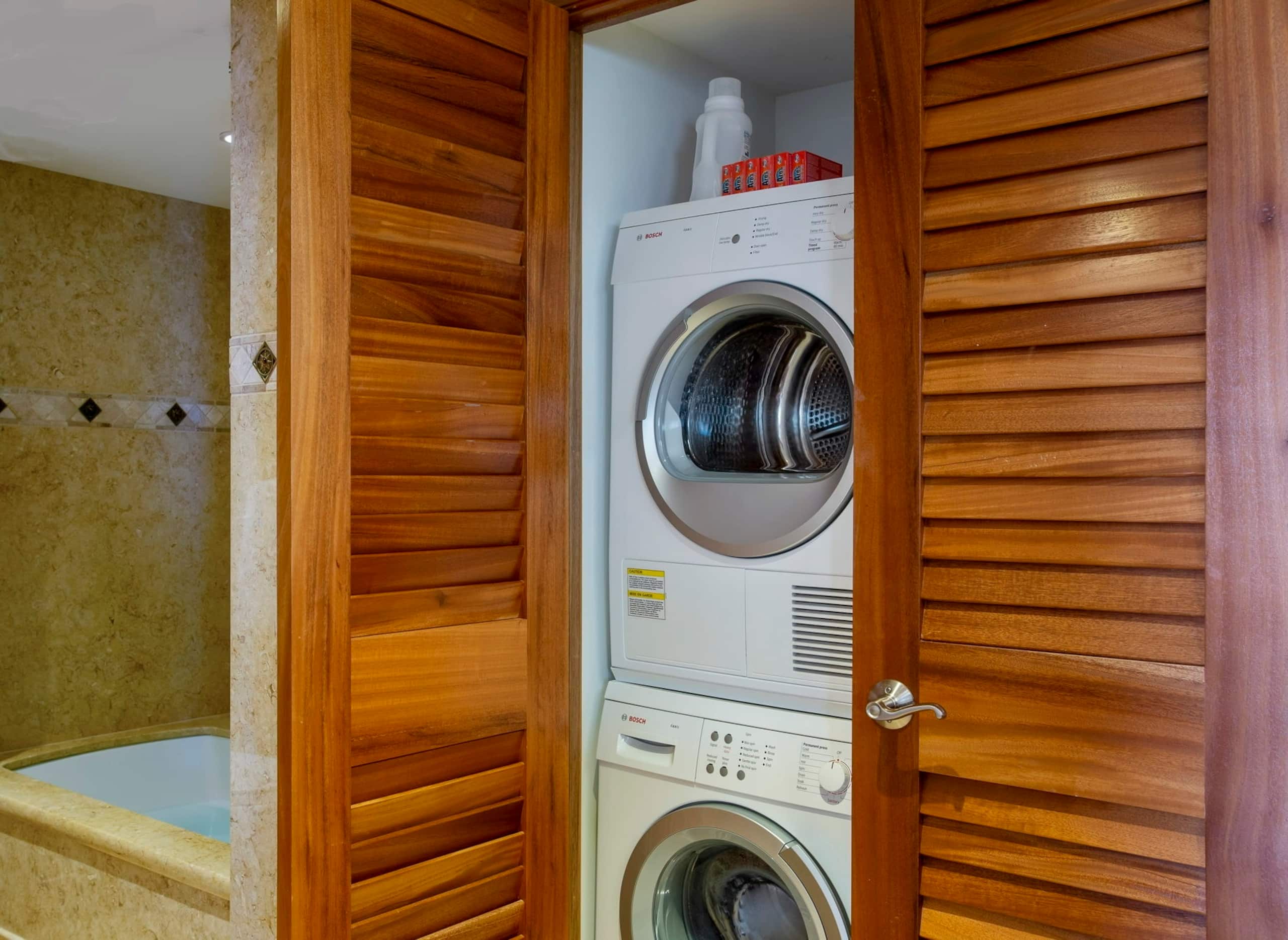 Condo in Lahaina · ★4.98 · 1 bedroom · 2 beds · 1 bath - Image 21