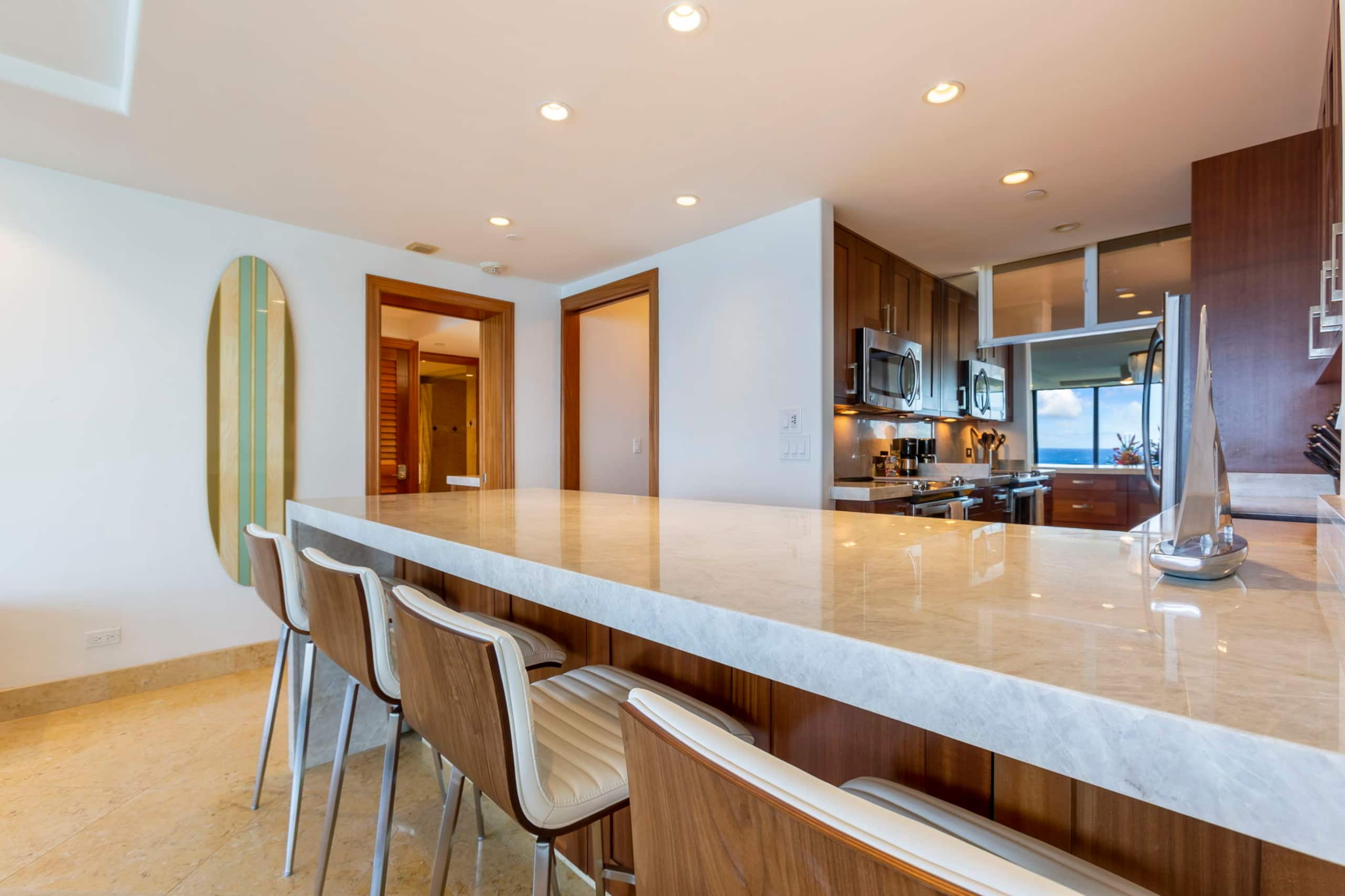 Condo in Lahaina · ★4.98 · 1 bedroom · 2 beds · 1 bath - Image 5