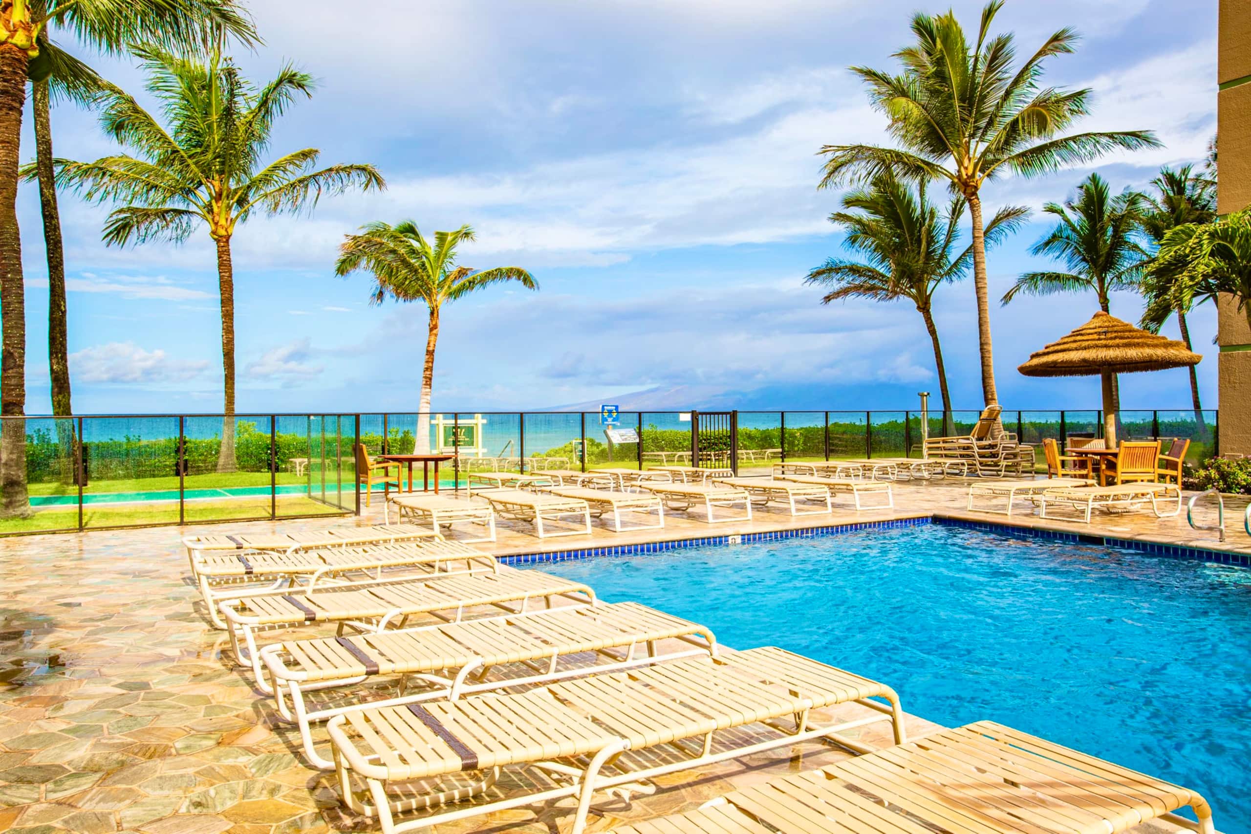 Condo in Lahaina · ★4.98 · 1 bedroom · 2 beds · 1 bath - Image 27