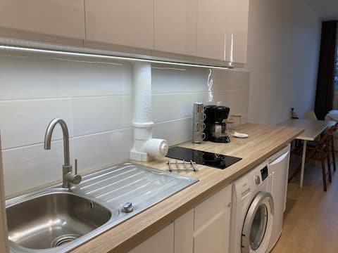 Successful Airbnb property: Studio Business District Paris - La Défense in Puteaux