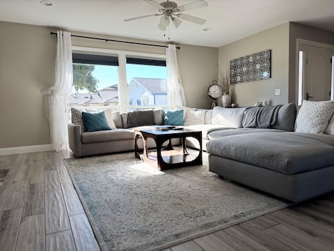 Popular Airbnb listing: Entertaining Pool Home in Tustin, Orange County in Tustin