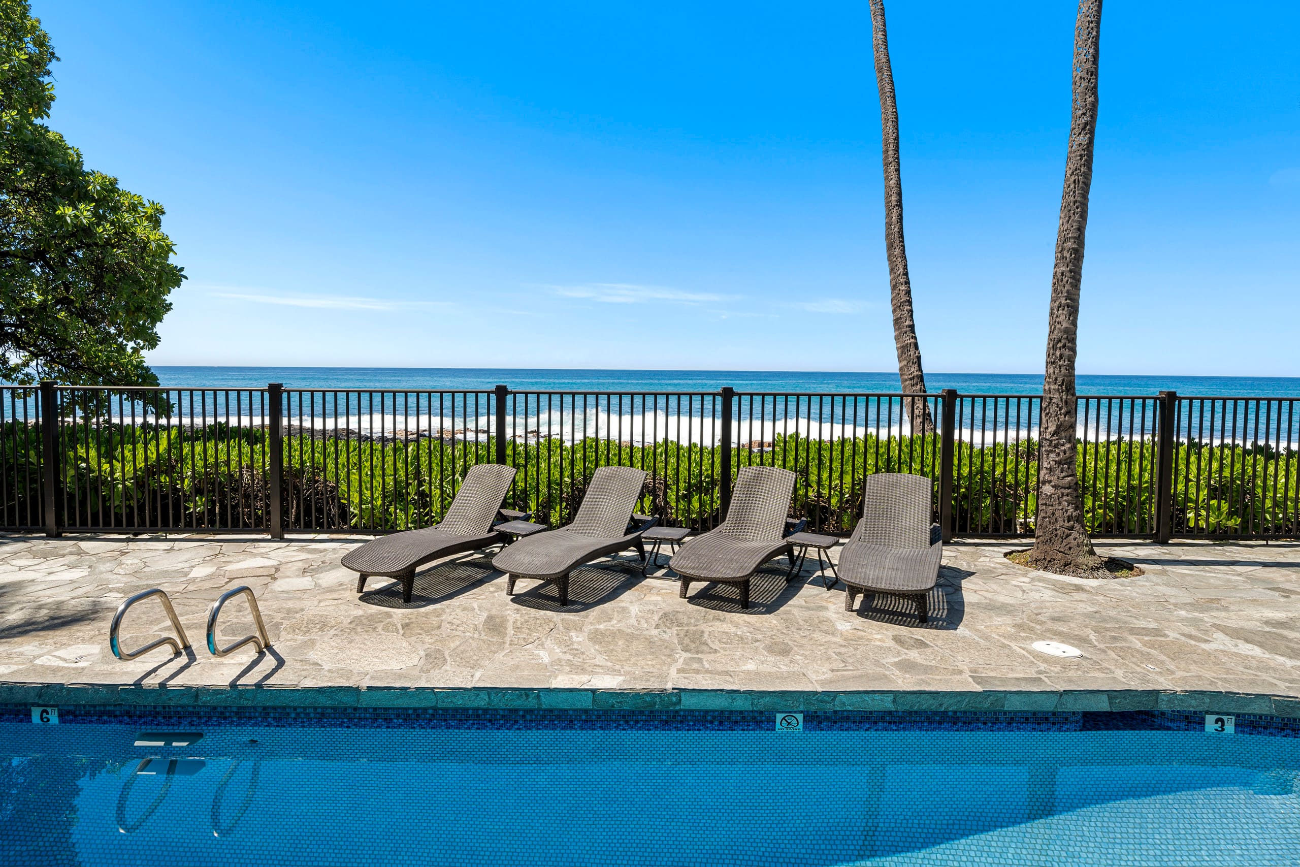 Condo in Kailua-Kona · ★4.98 · 2 bedrooms · 2 beds · 2 baths - Image 41