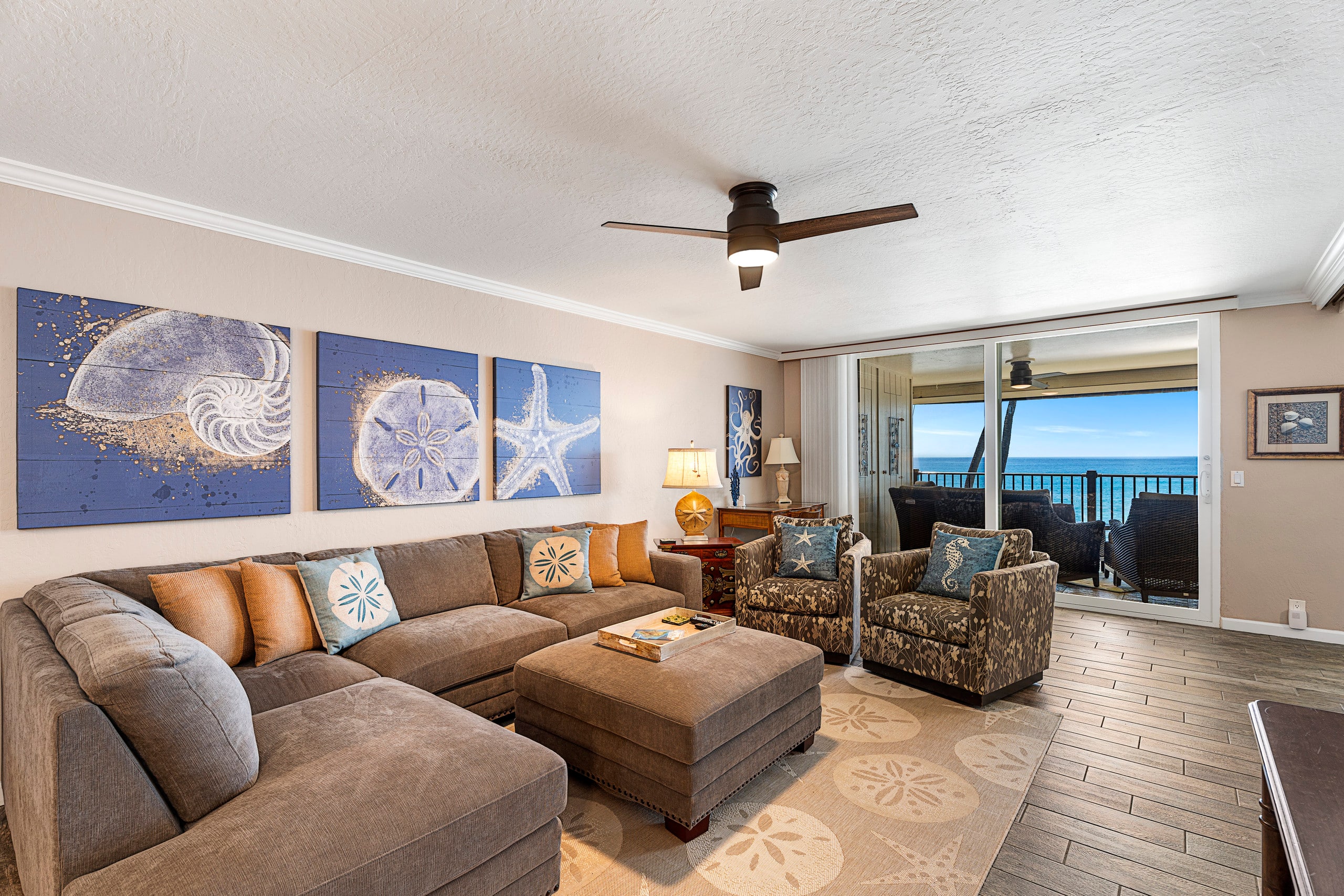 Condo in Kailua-Kona · ★4.98 · 2 bedrooms · 2 beds · 2 baths - Image 4