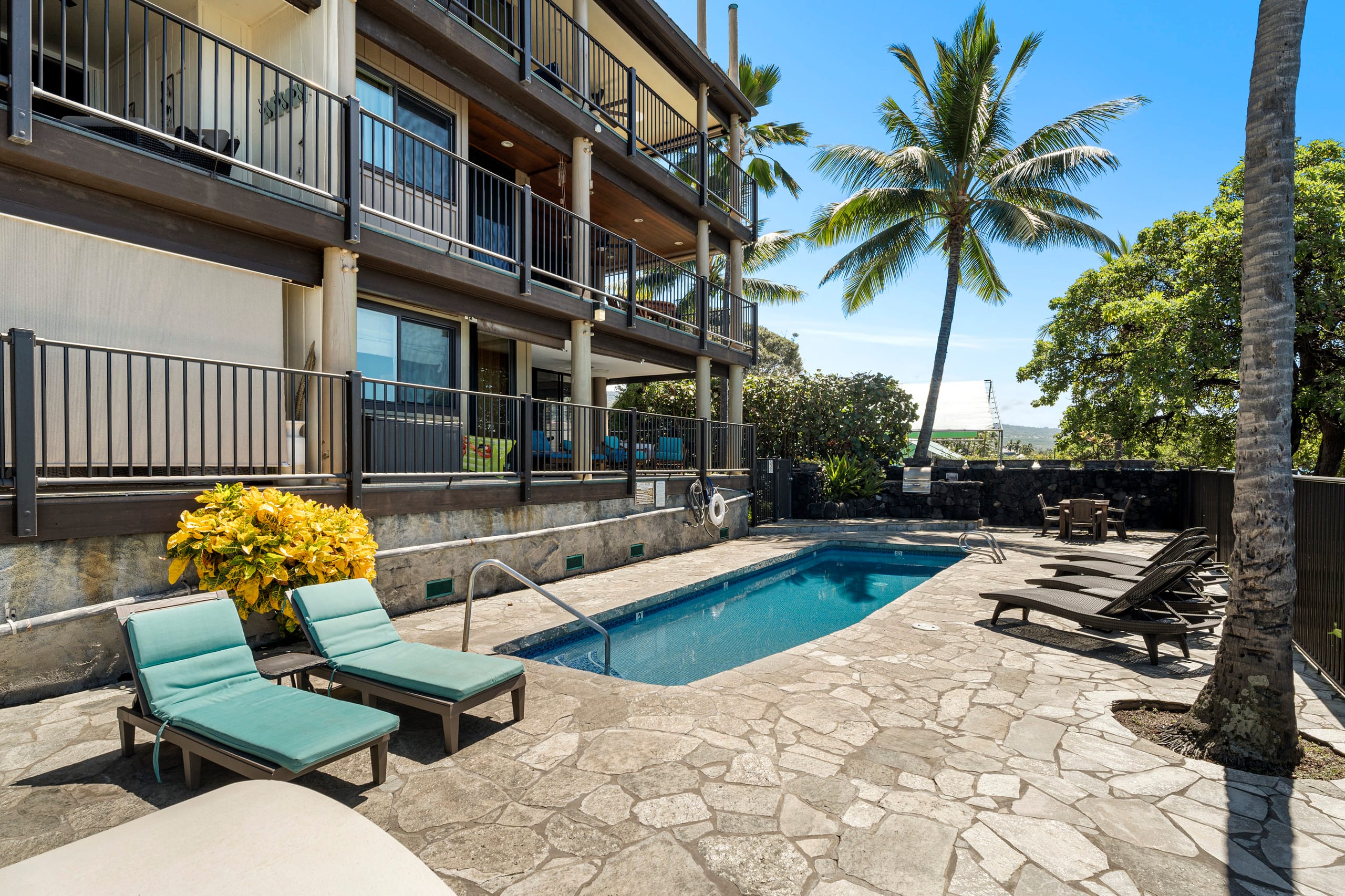 Condo in Kailua-Kona · ★4.98 · 2 bedrooms · 2 beds · 2 baths - Image 42