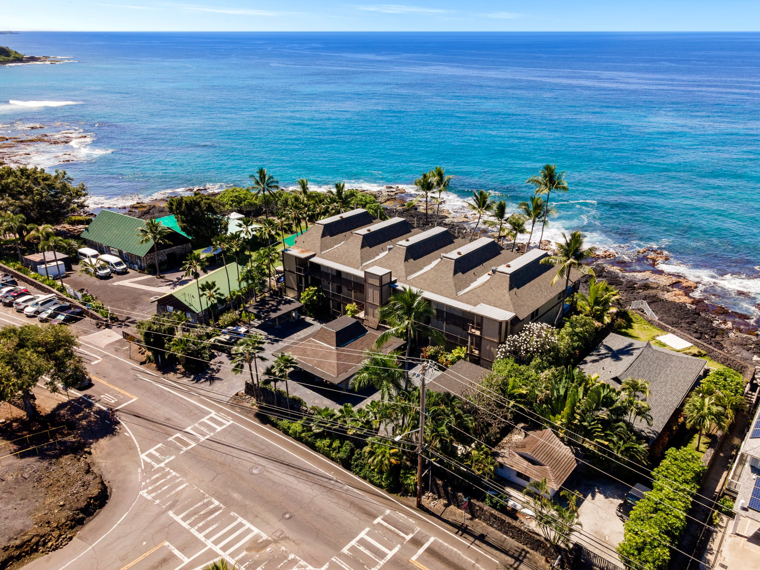 Condo in Kailua-Kona · ★4.98 · 2 bedrooms · 2 beds · 2 baths - Image 37