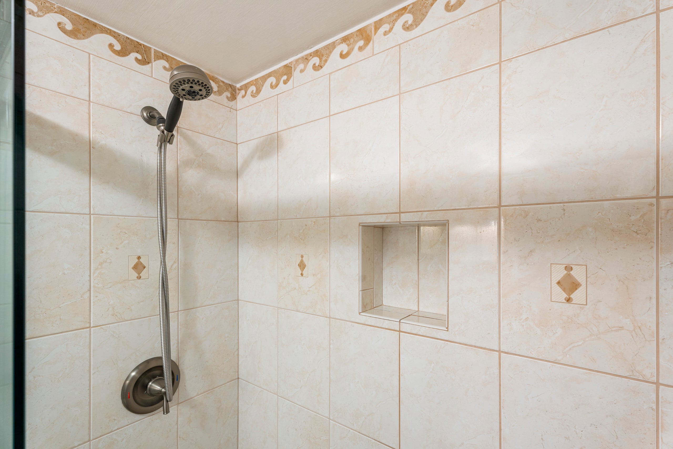 Condo in Kailua-Kona · ★4.98 · 2 bedrooms · 2 beds · 2 baths - Image 23