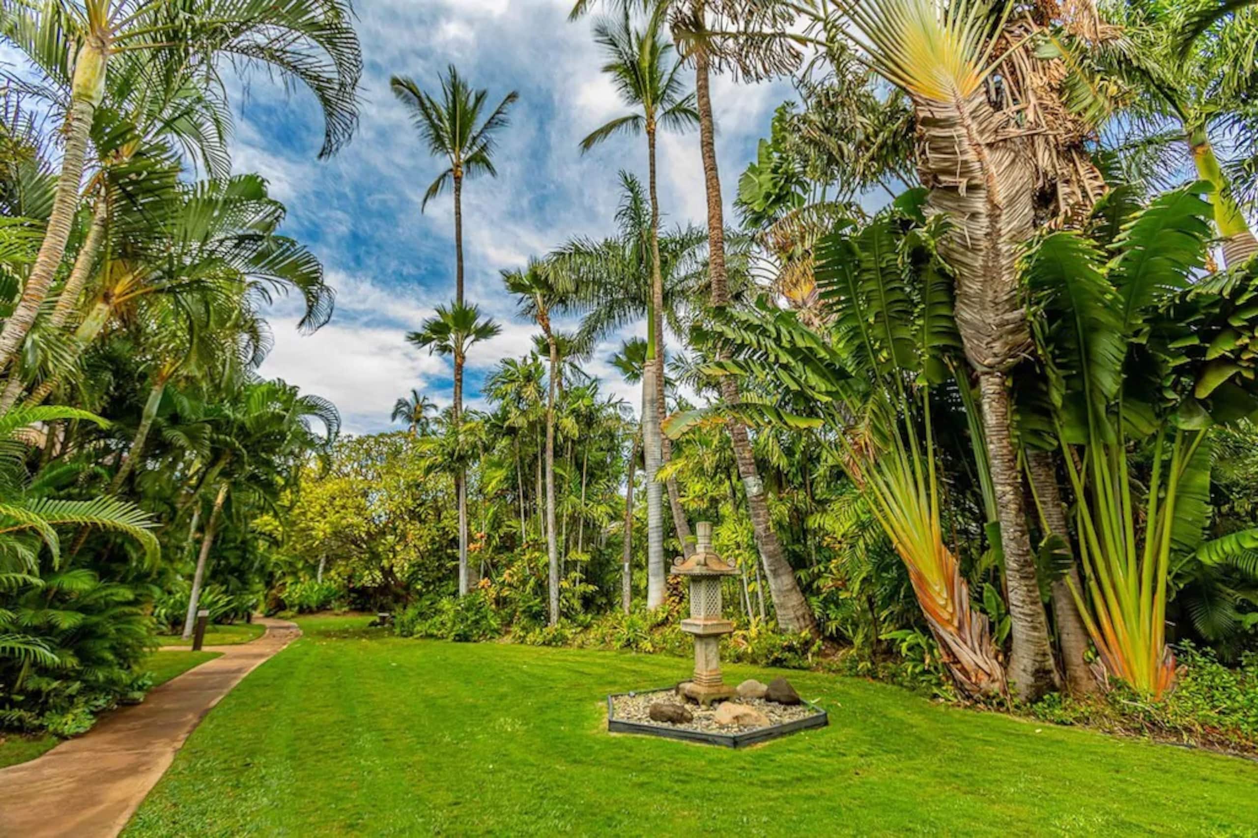 Condo in Kihei · ★4.96 · 1 bedroom · 2 beds · 1 bath - Image 43